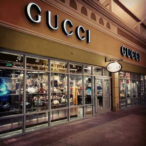 outlet gucci miami